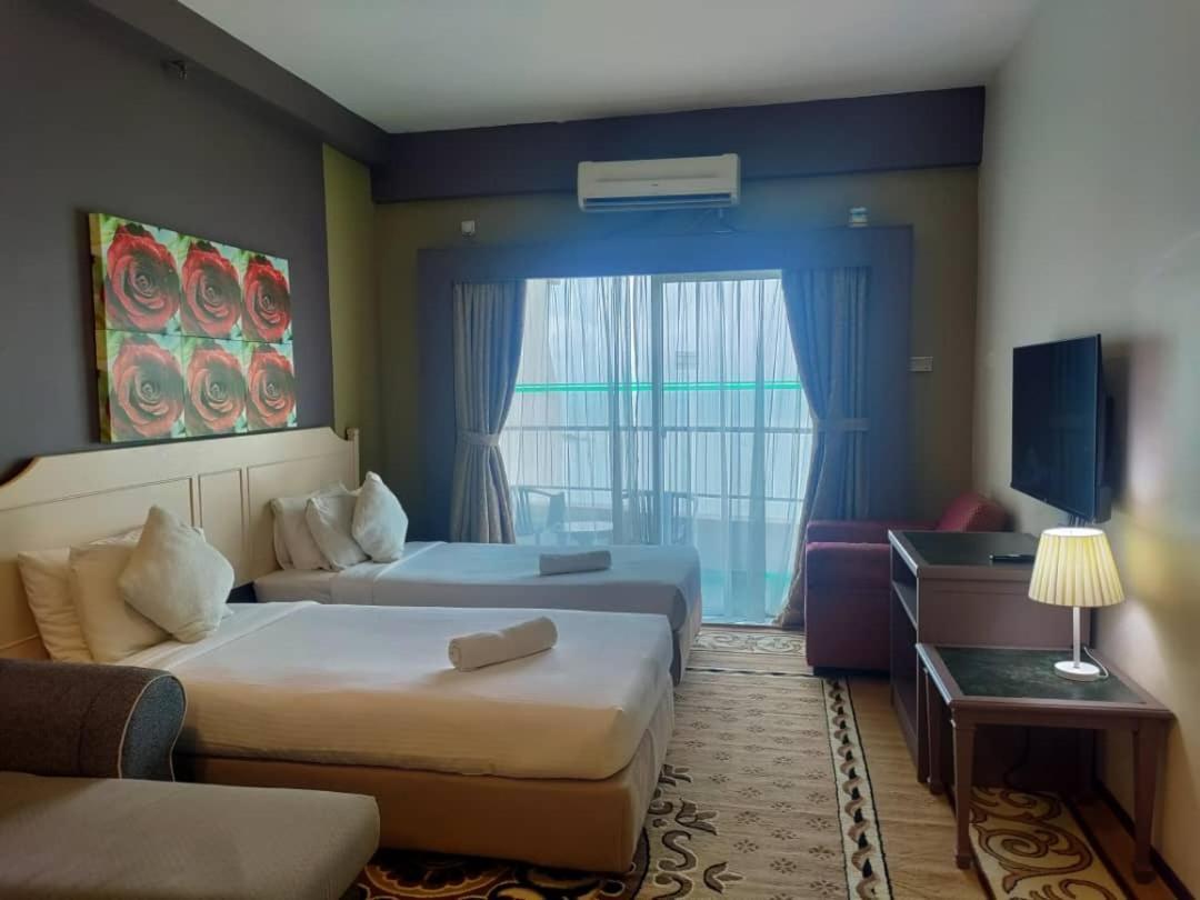 Pangsapuri Jazz Rainbow Paradise Beachfront Peanag