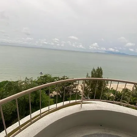 Jazz Rainbow Paradise Beachfront Peanag Tanjung Bungah  Exterior photo