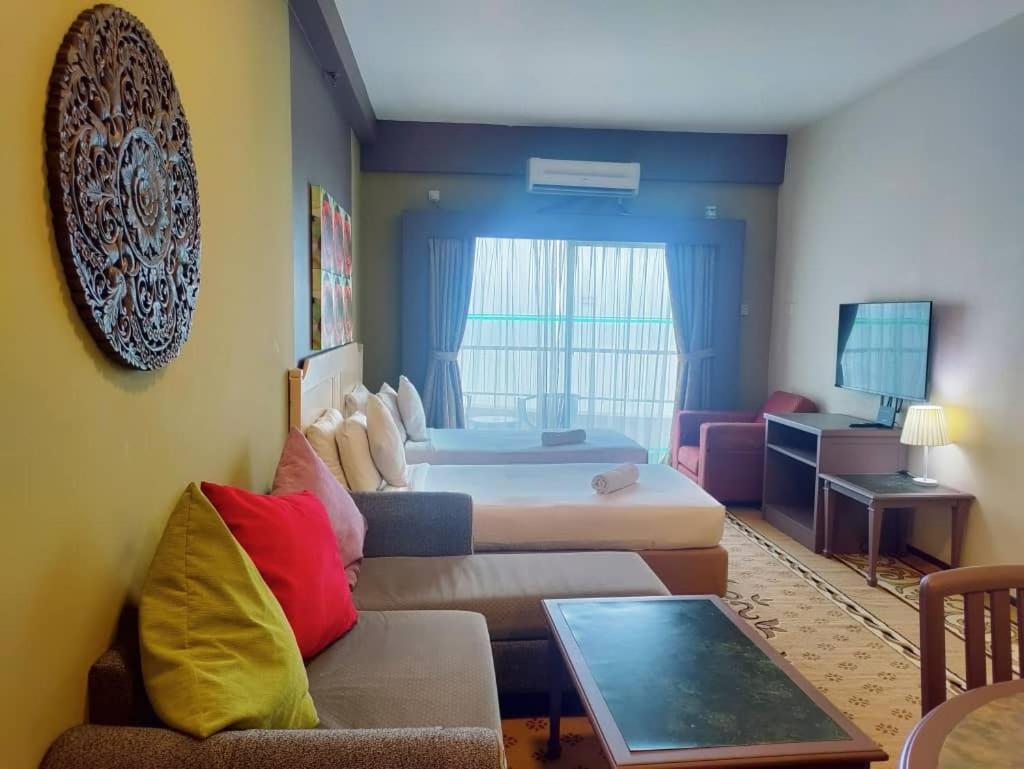 Jazz Rainbow Paradise Beachfront Peanag * Tanjung Bungah (Penang)